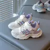Zapatos para Niñas 2026 Primavera y Verano para Niños Zapatos Deportivos Casuales Infantiles Nuevos Sandalias de Malla Transpirable Suela Suave Versátiles