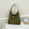 Popular bolsa de mano simple tejida para el día a día, bolsa de axila de diseño de nicho de alta estética, elegante bolsa de hombro de gran capacidad