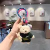 Suéter de Letra Segurando Coelho Urso Chaveiro Bloco de Cores Corda Trançada Pingente de Bolsa Desenho Animado Boneca Fofa Vestida Pingente