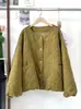 Nueva Ropa de Abrigo para Mujer Otoño/Invierno 2026: Elegante Abrigo de Algodón Amarillo de Moda, Acolchado, Cuello Redondo, Cálido y Grueso