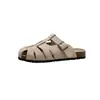 Versão Couro 2026 Verão Novo Estilo Couro Genuíno Vazado Sola Grossa Bico Fechado Estilo Birkenstock Meia-Sapatilha Feminina para Uso Externo