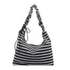 2026 Nueva Bolso Rayado de Moda para Viajar, Gran Capacidad, Diseño Sencillo de Nicho, Bolso de Axila para Mujer, Bolso de Hombro para Dama