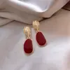 Pendientes de Perla con Zirconia de Goteo Rojo de Angola, Pendientes de Estilo Retro Francés, Pendientes Exquisitos de Gama Alta de Nicho para Mujeres