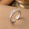 Anillo de Zirconia Micropavimentada Nuevo Transfronterizo Celebridad de Internet para Mujer, Anillo de Dedo Índice de Lujo Ligero de Moda de Gama Alta para Mujer con Apertura Ajustable