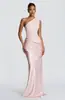 Vestido Sexy Irregular de Alta Qualidade com Caimento Fluido para Banquetes Transfronteiriços, Vestido Clássico Retrô Estilo Ins