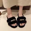 Pantuflas de peluche de suela plana con hebilla de metal para mujer, nuevas sandalias de felpa de otoño e invierno, pantuflas de algodón extremadamente elegantes y de alta gama