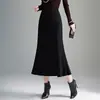 Saia feminina preta plus size, novo estilo outono 2026, design de cintura alta, saia sereia de moda nicho, saia midi moderna