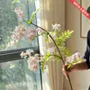 Arreglo Floral de Flor de Acacia Artificial de Alta Gama, Decoración Realista y Lujosa para Sala de Estar y Mesa de Comedor