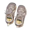 Zapatos para niños 2026 modelo nuevo de verano zapatillas deportivas para exteriores para niños, zapatillas de entrenamiento deportivo de suela blanda antideslizantes para niños mayores