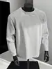Camiseta Cinza Boxy de Gola Alta e Manga Longa para Homens, Camada Base Resistente para Outono Sweatshirt Cleanfit com Gola Redonda