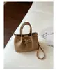 Nova Moda Bolsa de Mão com Textura de Lichia Bolsa Saco Feminina Estilosa Design de Nicho Bolsa para o Dia a Dia Bolsa de Ombro Único Transversal