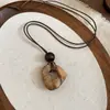 Colar Pingente Redondo e Quadrado Irregular com Lascas de Madeira, Corrente para Clavícula Estilo Étnico Vintage, Corrente para Suéter de Design de Nicho para Mulheres