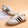 Zapatos de Entrenamiento Moral de Suela Plana para Mujer Modelos de Exportación Primavera y Otoño 2025 Talla Grande Zapatillas Deportivas de Exportación Zapatos Blancos Casuales de Moda para Mujer