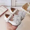 Sapatos Mary Jane de Couro para Bebê e Criança Pequena 2026 Primavera Outono Novos Solado Macio Fogos de Artifício com Strass Sapatos de Princesa