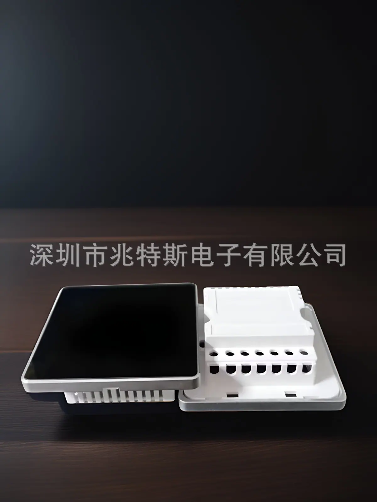 满板黑+银4：3.png