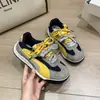 Zapatos de Entrenamiento para Mujer 2025 Otoño Nuevos Versátiles Ligeros Casuales Zapatillas Deportivas de Suela Gruesa Transpirables de Malla