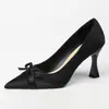 Primeiro Encontro: Sapatos rasos elegantes estilo francês com laço e bico fino, saltos agulha femininos, sapatos de noiva, sapatos para damas de honra, saltos altos formais