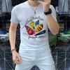 Camiseta de manga corta con estampado de explosión de moda de verano para hombre, de algodón mercerizado, cuello alto, manga corta con estampado colorido distintivo para hombre