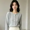 Cardigan de Tricô com Pontos Vazados Feminino 2026 Outono Novidades Petite Suave Suéter de Lã Pura Casaco Top