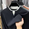 Suéter Nuevo de Otoño e Invierno Moda Dos Piezas Falsas para Hombre Cuello en V Camiseta Interior de Punto Color Liso Casual Suéter Interior de Manga Larga
