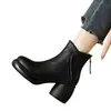 Botas de Cano Curto com Salto Alto e Solado Macio Femininas 2026 Outono/Inverno Novo Estilo Salto Bloco Solado Grosso Botas Martin Versátil Retrô Sapatos de Salto Único Botas Femininas com Veludo