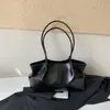 2026 Nova Bolsa de Axila Retro Simples Versátil Outono Feminina Grande Capacidade Manual para Deslocamento Bolsa Tote de Ombro Único