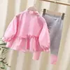 24082 Ropa Nueva de Primavera y Otoño 2026 para Niñas Conjunto de Dos Piezas de Camisa de Dibujos Animados Linda para Bebé Niña y Leggings