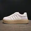 Zapatillas de entrenamiento transpirables de malla con suela gruesa para mujer, nuevas de 2026, de verano, súper vendidas, versátiles, deportivas casuales, zapatillas blancas