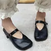 Sapatos Femininos Estilo Retrô 2026 Novo Modelo Sapatos Mary Jane, Sapatos de Vovó Quadrados Planos Elegantes e Modernos, Sapatos de Salto Baixo com Bico Quadrado