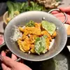 Hot Pot de Carne Famoso na Internet com Fogareiro Cerâmico Único em Formato de Pé e Louças Cerâmicas em Estilo Rústico para Preparação do Hot Pot