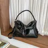 Bolso Tote Retro de Cuero Suave Transfronterizo para Mujer Otoño 2026 Nuevo Versátil Casual Gran Capacidad para Viajes Diarios Hombro Único Cruzado