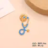 Broche Estetoscópio Colorido de Desenho Animado Popular da Amazon Joia Temática Doctor Who Pin de Lapela Acessórios para Joias Atacado