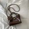 Bolsa de Couro Oleado Retro de Alta Qualidade para Mulheres 2025 Nova Moda Versátil Bolsa Transversal Exquisita Super Popular Pequena Bolsa de Mão