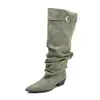 Botas apiladas blancas de punta para mujer con hebilla de cinturón, botas de montar de caña alta, nuevo estilo otoño e invierno 2026, tacón grueso, botas largas plisadas