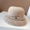 Sombrero de lámpara de lana australiana estilo francés para mujer, gorro de punto de invierno, sombrero de cubo de tira de diamante y perla, gorro de pescador cálido
