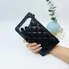 Carteira Feminina Longa com Zíper Grande Capacidade Porta Cartões Bolsa Grande para Notas Padrão de Couro Simples Rombo Pequeno Estilo Pequeno e Cheiroso Bolsa para Celular Atacado