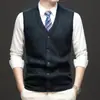 Colete Tricotado Masculino Gola V Cor Sólida Grossa com Bolsos, Novo Cardigã Waistcoat Casual Quente Outono/Inverno para Homens