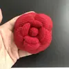 Pinza para el pelo de alta gama de pana ultra fina de seda, flor de camelia, pequeño ramillete fragante, con broche