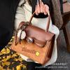 Bolsa Cruzada al por Mayor del Fabricante 2026 Nueva de Moda Elegante Bolso Cuadrado Pequeño Bolso de Mano Versátil de Moda Bolso Pequeño con Bloques de Color