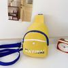 Bolso para Niños 2025 Primavera y Verano Nuevo Estilo Coreano Letra Bolso de Pecho para Bebé Guapo Niño Casual Combinable Bolso Bandolera Ligero