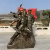 Escultura de Fibra de Vidrio de un Soldado del Ejército Rojo de Aspecto Cobrizo, Escultura Temática de Cultura Roja para Salón Conmemorativo Exterior, Plaza y Paisaje de Jardín