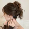 Presilha de Cabelo Triângulo Geométrico Exquisita e Única para Mulheres, Presilha de Cabelo Pequena Meia Pinça para a Parte de Trás da Cabeça, Pinça de Garra Média Personalizada