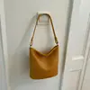 Bolsa de balde de moda estilo preguiçoso de alto valor, tendência, grande capacidade, sensação relaxada, nicho, para o dia a dia, simples, de ombro único, para usar sob o braço