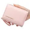 Nueva Cartera Corta para Mujer con Diseño Simple de Corazón Bordado, Portatarjetas Plegable en Tres con Múltiples Ranuras para Tarjetas y Compartimento para Efectivo