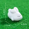 Micro Paisaje Dibujo Animado Lindo y Bien Portado Pequeño Conejo Figura de Animal Accesorio de Decoración DIY Adorno de Escritorio para Coche
