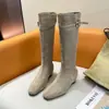 Botas Cavaleiro Quadradas Estilo Britânico Retrô Femininas 2026 Outono Novo Fivela de Cinto Cano Alto Emagrecimento Pessoas Baixas Botas Finas