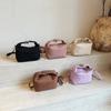 Nova Bolsa de Ombro Cruzada Nova Tendência 2025 Cor Lisa Casual Simples Padrão Crocodilo Meia-Lua para Mulheres