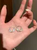 Brincos torcidos de zircônia ultra brilhantes estilo francês para mulheres, luxo leve, alta qualidade, brincos requintados e elegantes, versáteis para o dia a dia
