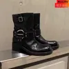 Botas Martin de couro vintage com fivela de metal para mulheres, botas curtas western de salto grosso para outono e inverno, botas punk de motociclista para montaria femininas