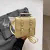 Bolso para Mujer Shuai Mi Jia 2026 Verano Nuevo Bolso de Hombro para el Trabajo, Moderno y Sencillo, Estilo de Nicho, Bolso de Hombro y Cruzado de Moda